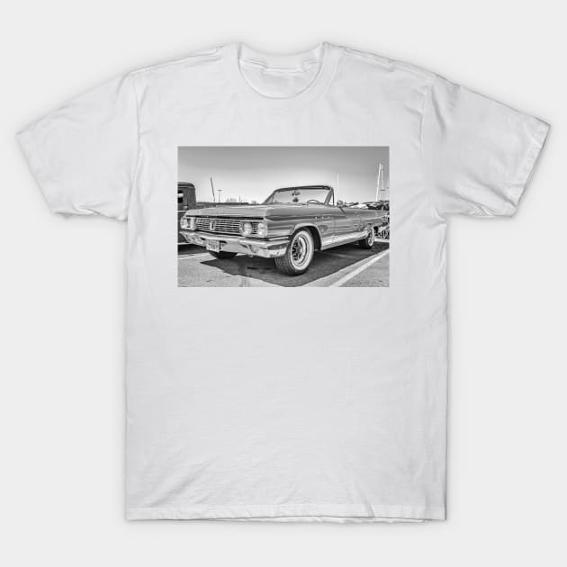 1963 Buick LeSabre Convertible T-Shirt by Gestalt Imagery